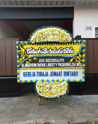 Papan Bunga Duka di Cicarimanah
