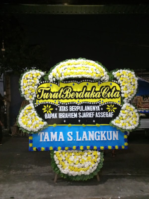 Papan Bunga Duka di Cicarimanah